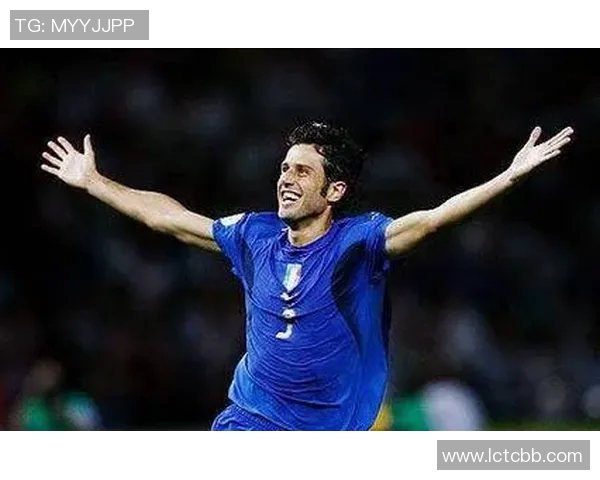 三条杠足球球星有哪些名字及其在足球史上的重要地位与贡献